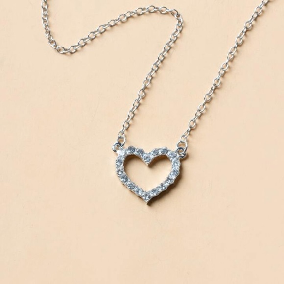 NIP RHINESTONE HEART NECKLACE - Picture 3 of 3